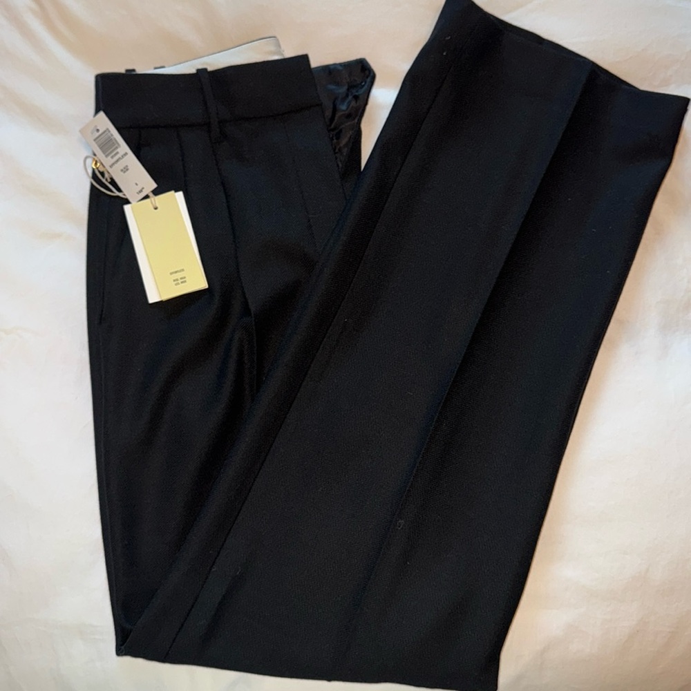 Aritzia Effortless Pants